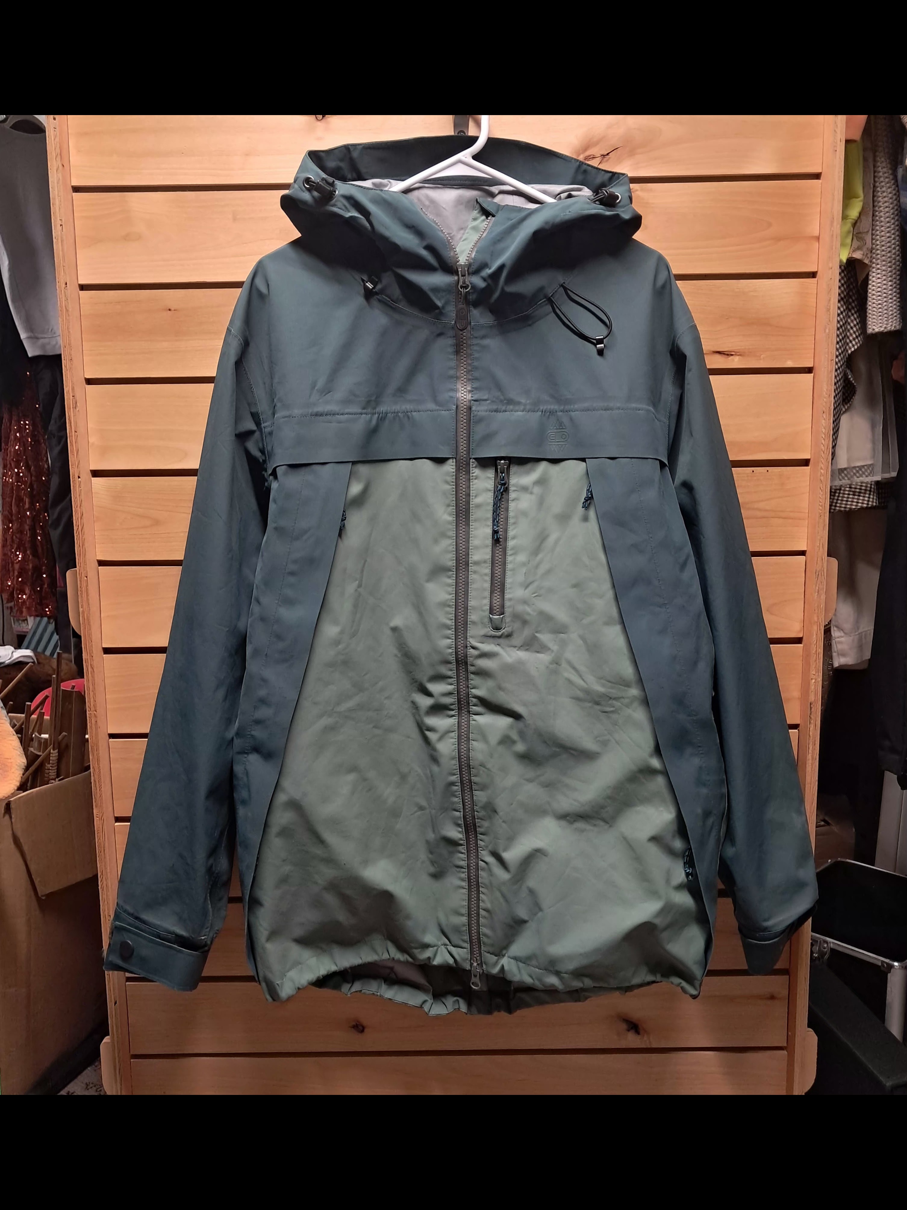 Airblaster Beast 3l Two-Tone Green Hooded Performance Jacket Size L
